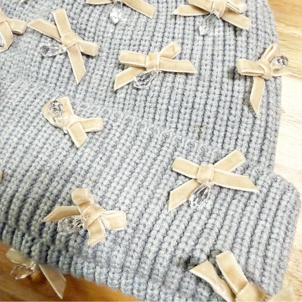 NWT Lele Sadoughi Bow Embellished Dangle Beaded Beanie in Dove Grey $175 MSRP